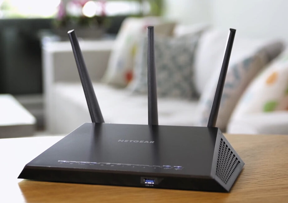 Best Netgear WiFi Extenders for Work-from-Home Setup