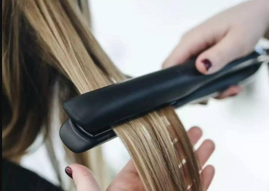 Straighten and care for your hair as gently as possible: the best tips￼