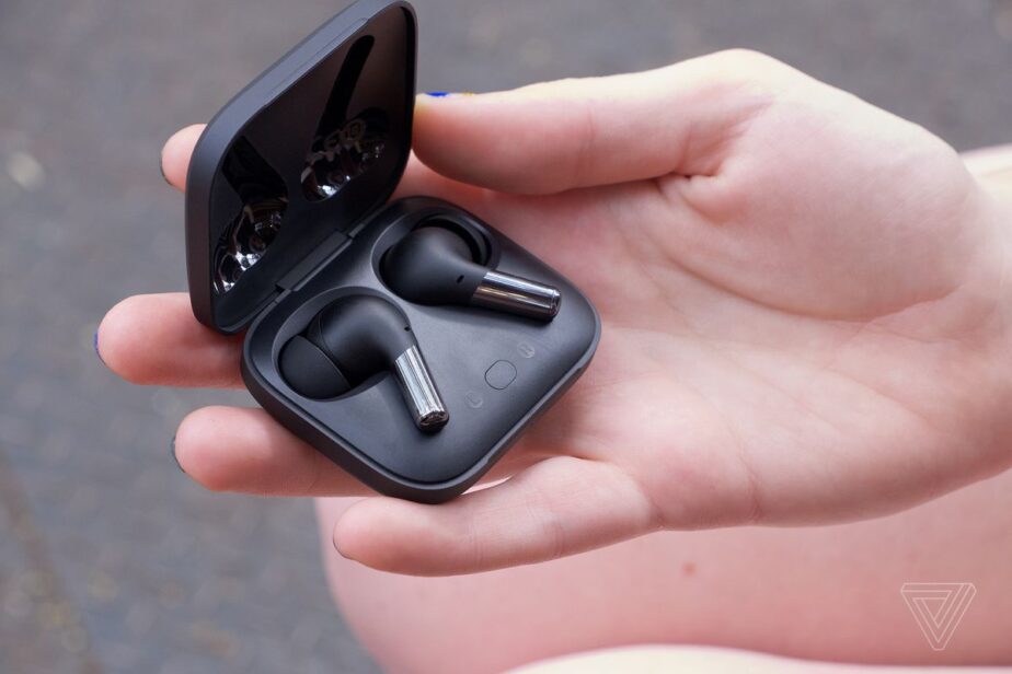 Consider Purchasing the Earbuds Which Sound Loved By Grammy Wonners