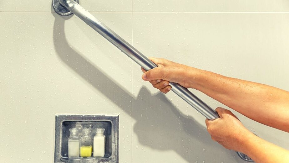 The best measures with the installation of the shower standing handle for offering the best support